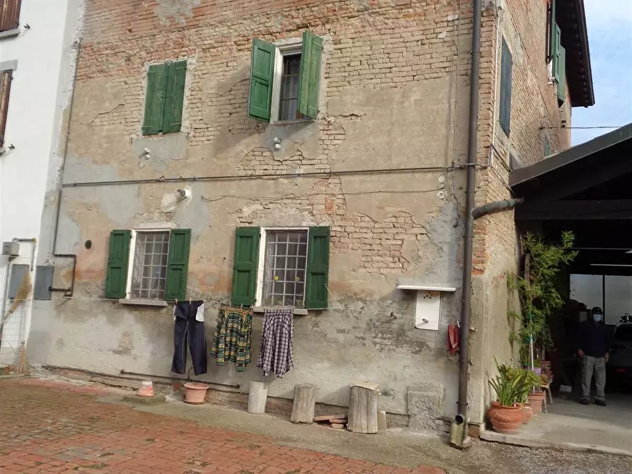 Immagine 1 di Rustico / casale in vendita  a Correggio
