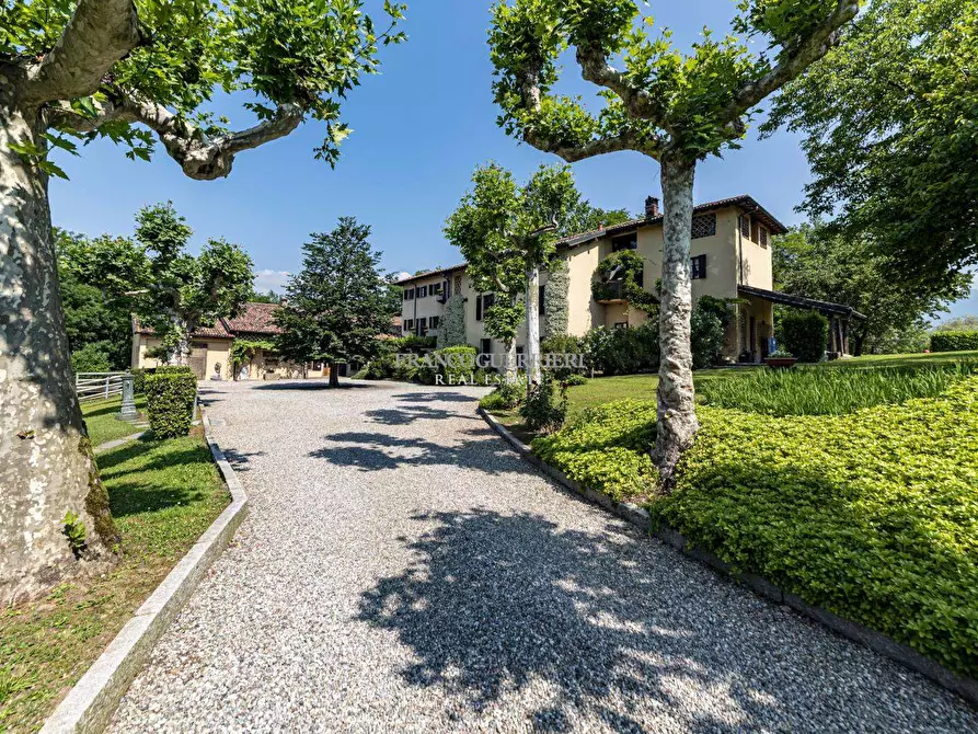 Immagine 1 di Villa in vendita  in Via Boscaccio a Rogeno