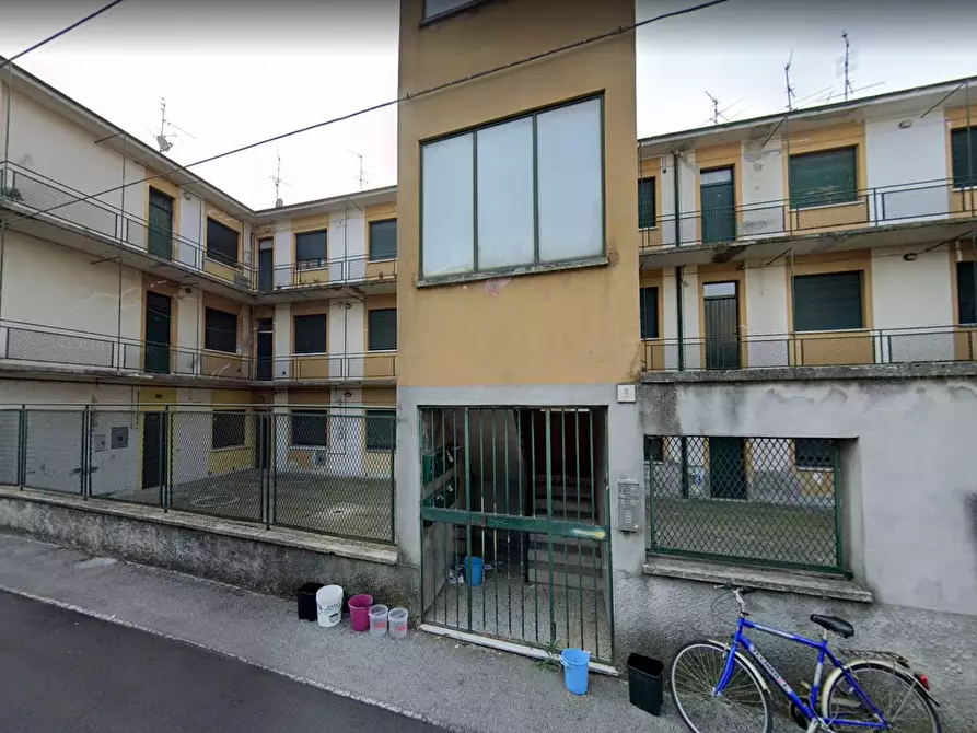 Immagine 1 di Appartamento in vendita  in VIA ISONZO a Rivolta D'adda