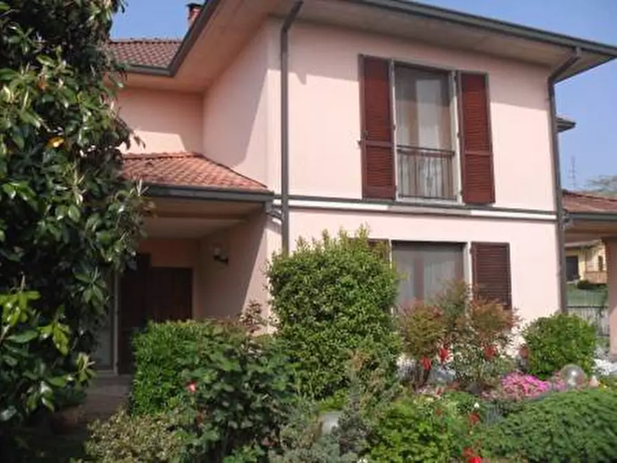 Immagine 1 di Casa indipendente in vendita  a Albaredo Arnaboldi
