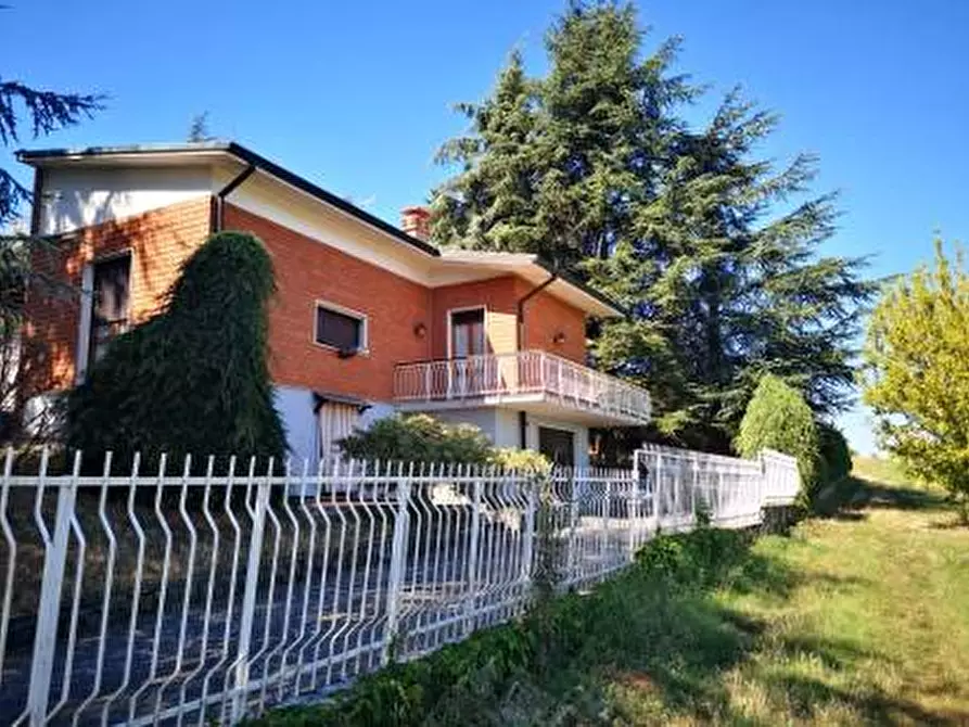 Immagine 1 di Villa in vendita  a Albaredo Arnaboldi