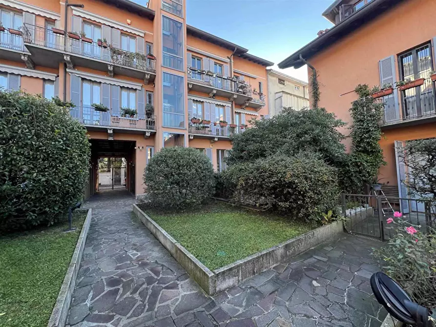 Immagine 1 di Appartamento in vendita  in Via Raffaello Sanzio a Vignate
