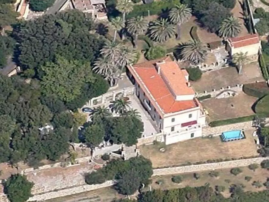 Immagine 1 di Casa indipendente in vendita  a Livorno