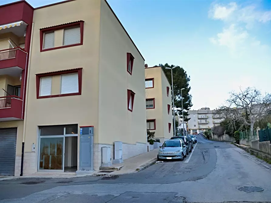 Immagine 1 di Casa indipendente in vendita  in Via Gaetano Salvemini a Putignano