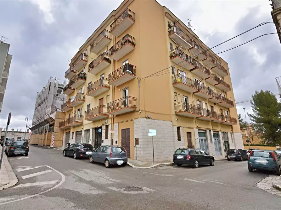 Immagine 1 di Appartamento in vendita  in Via Tagliamento a Putignano