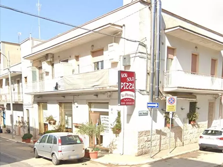 Immagine 1 di Negozio in affitto  in Via Gioacchino Murat a Putignano