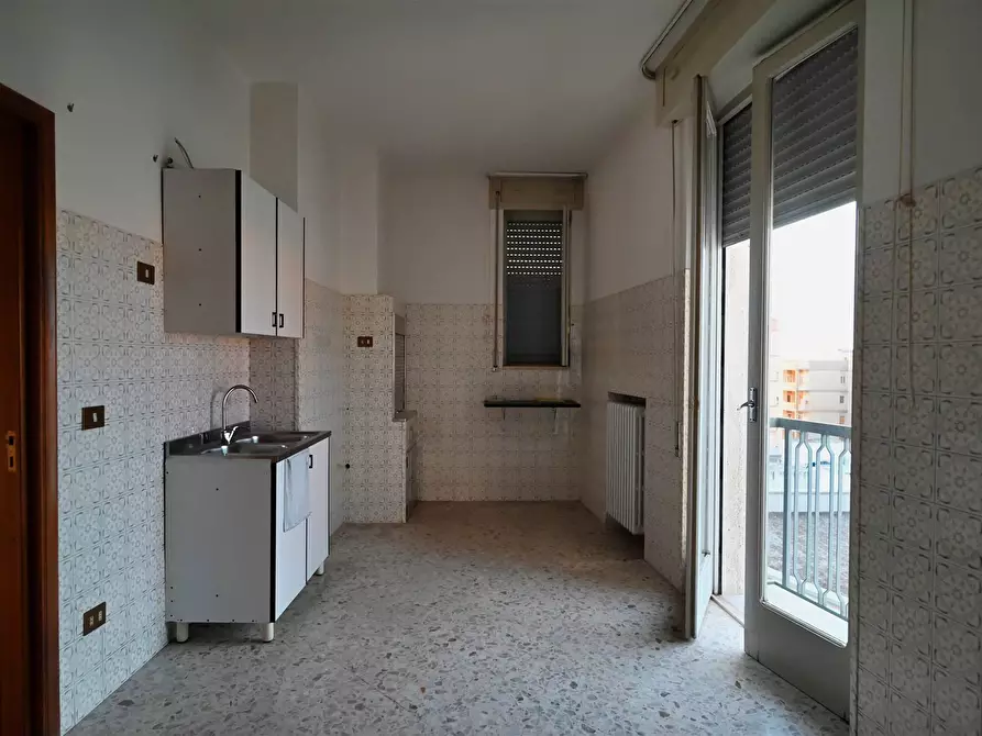 Immagine 1 di Appartamento in vendita  in Via Carlo Rosselli a Putignano
