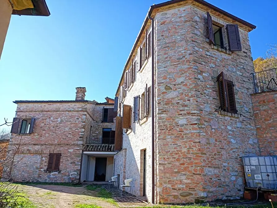 Immagine 1 di Palazzo in vendita  a San Severino Marche