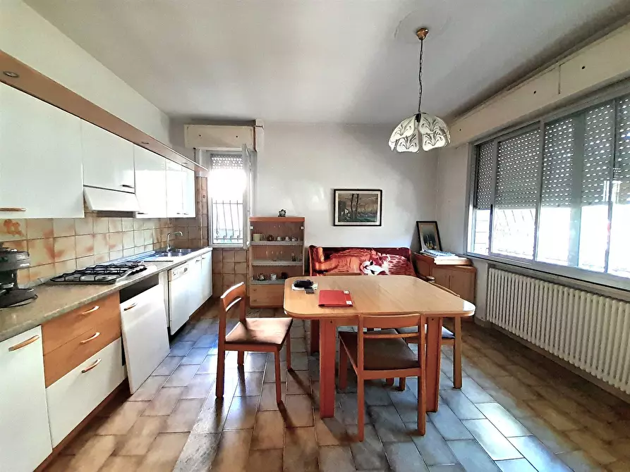 Immagine 1 di Casa indipendente in vendita  in via Guido Gozzano a Rimini
