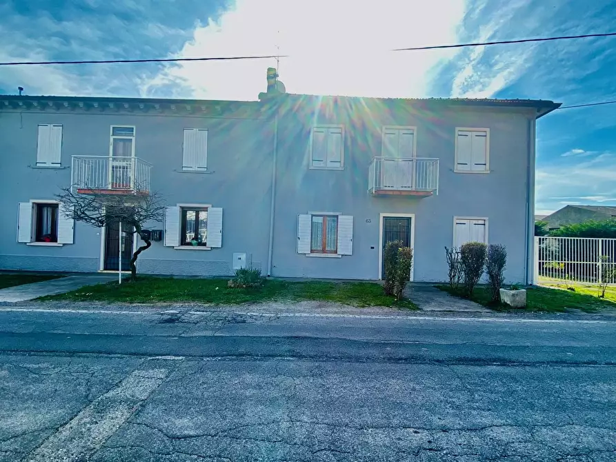 Immagine 1 di Casa indipendente in vendita  a Roverbella