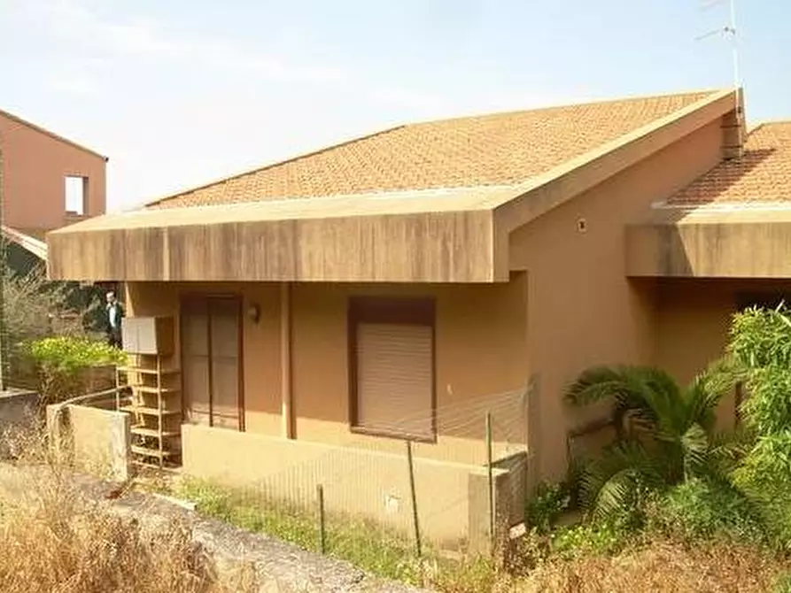 Immagine 1 di Appartamento in vendita  a Cefalu'