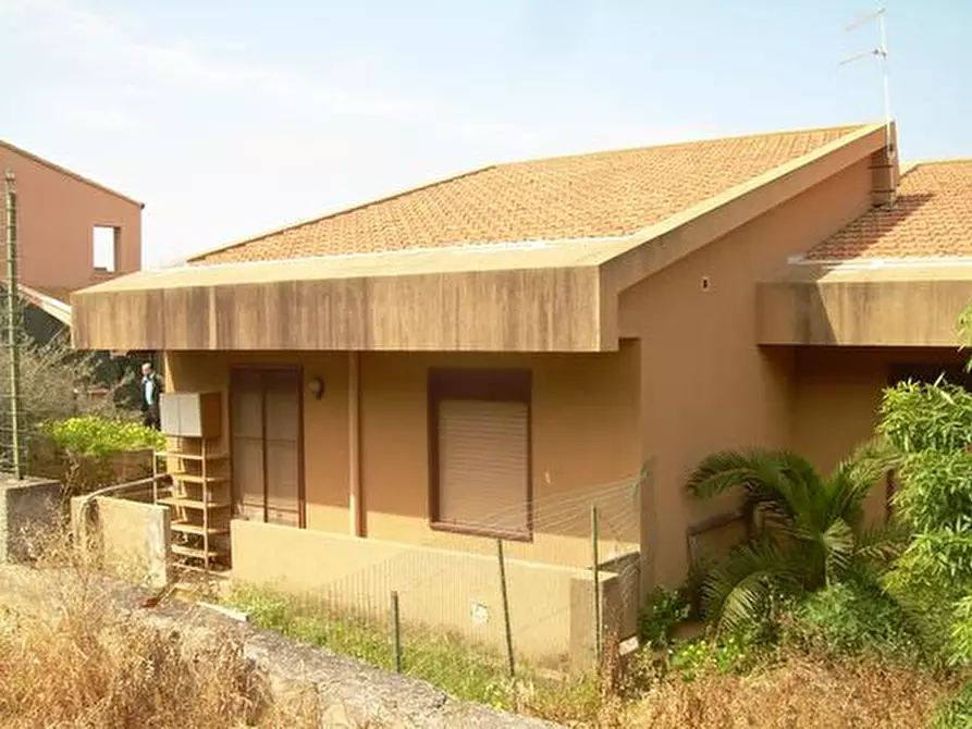 Immagine 1 di Appartamento in vendita  a Cefalu'