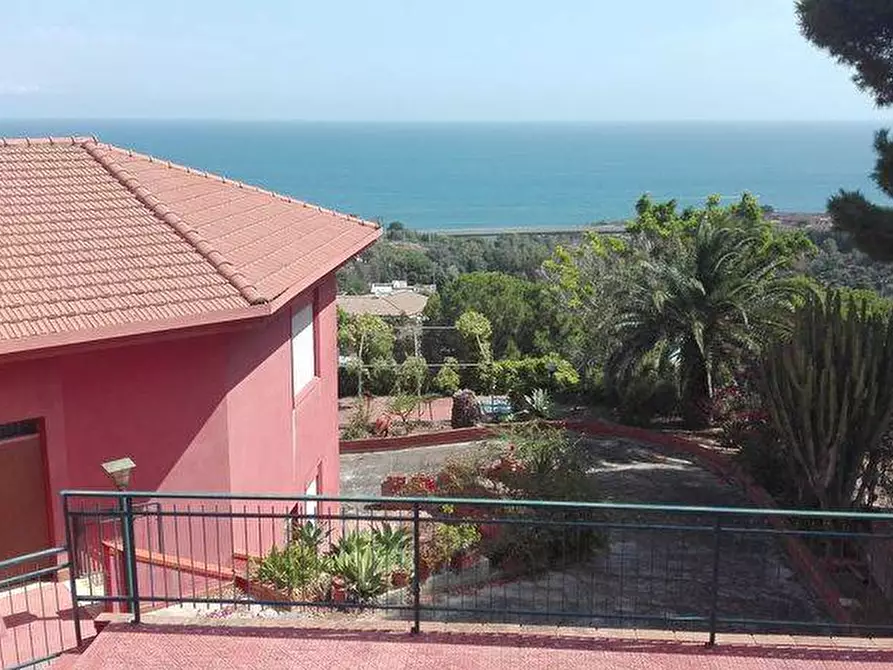 Immagine 1 di Villa in vendita  in Contrada Zubbio a Altavilla Milicia
