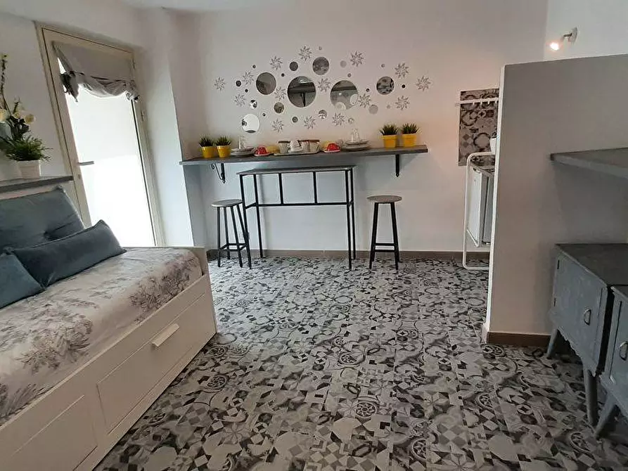 Immagine 1 di Appartamento in affitto  in Via San Pasquale a Cefalu'