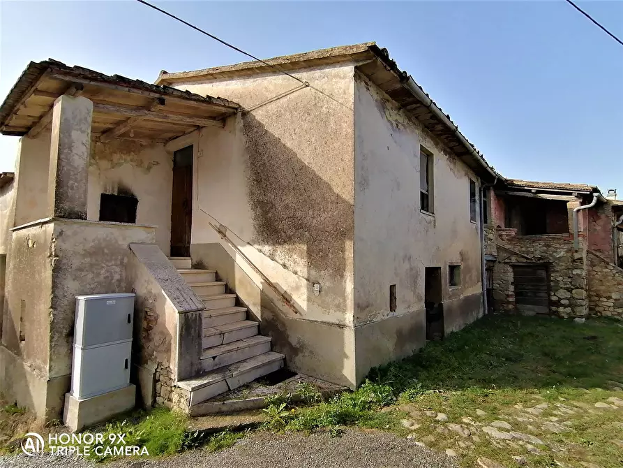 Immagine 1 di Rustico / casale in vendita  in Via del Poggio a Fabro