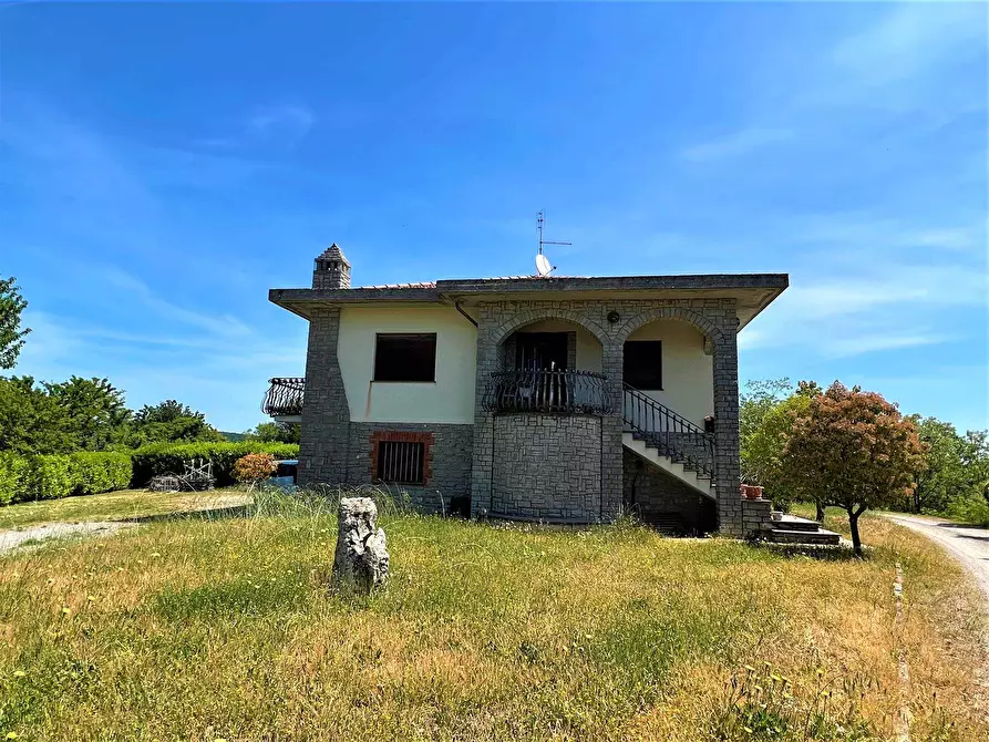 Immagine 1 di Villa in vendita  in Via Osteria a Montegabbione