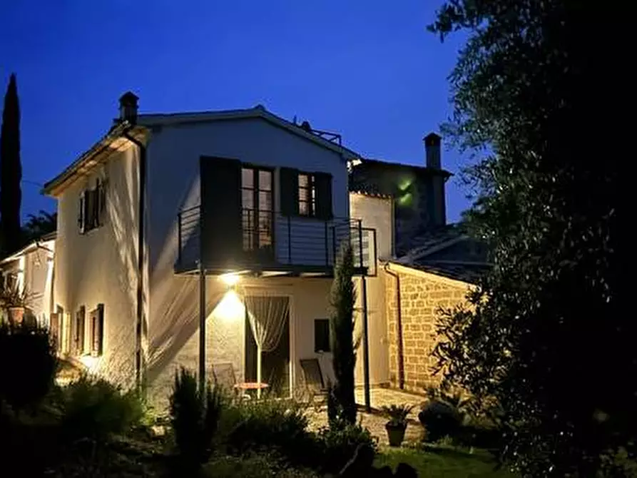 Immagine 1 di Villa in vendita  in Bardano a Orvieto