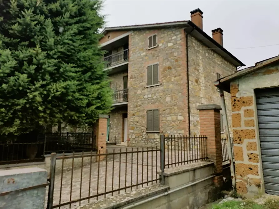 Immagine 1 di Casa indipendente in vendita  in VIA MAGNOLIE a Monteleone D'orvieto