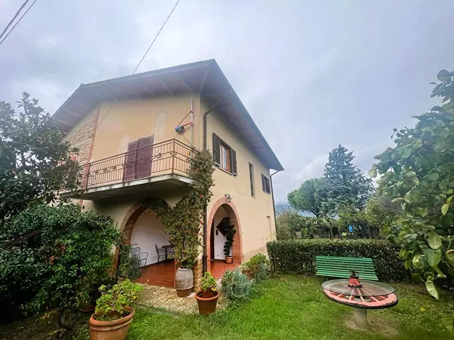 Immagine 1 di Villa in vendita  in VIA DELLE CANTINE a San Casciano Dei Bagni