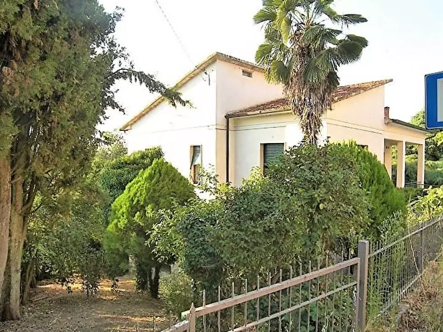 Immagine 1 di Villa in vendita  a Torrita Di Siena
