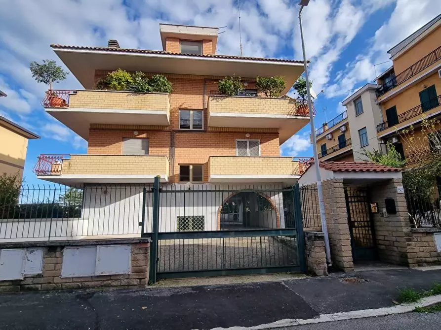 Immagine 1 di Appartamento in affitto  in Via Castelplanio a Roma