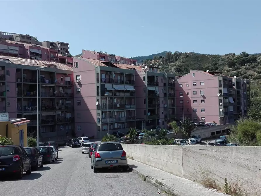 Immagine 1 di Appartamento in vendita  in via tremonti a Messina