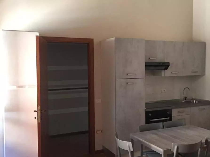 Immagine 1 di Appartamento in affitto  a Foligno
