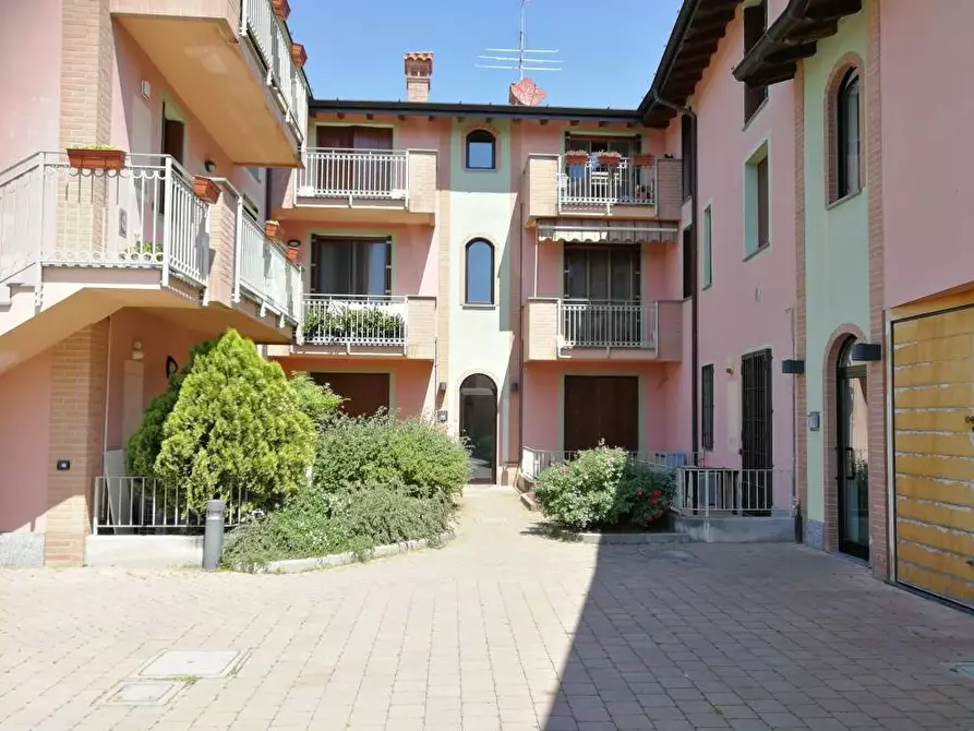 Immagine 1 di Appartamento in vendita  in via San Colombano a Massalengo