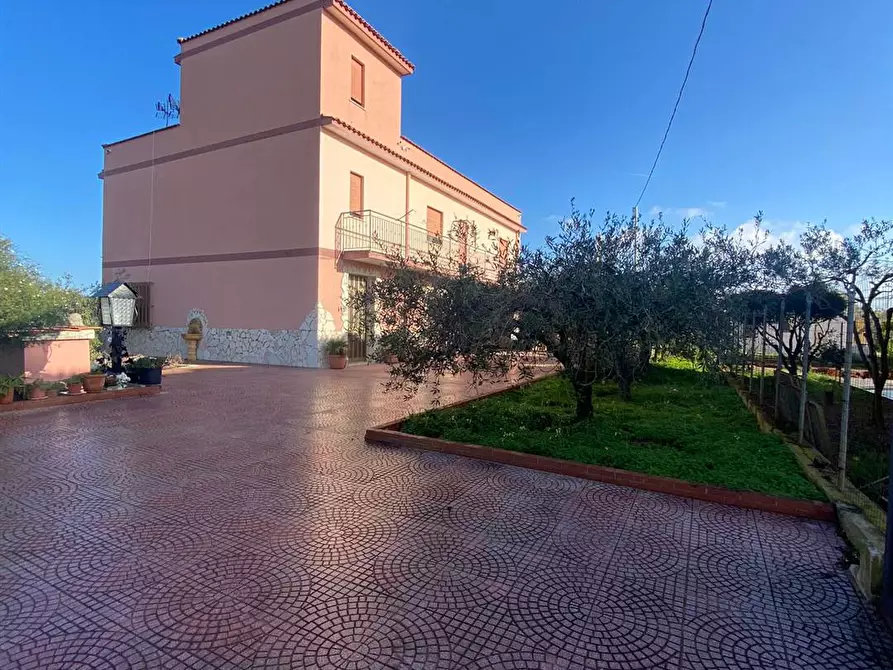 Immagine 1 di Villa in vendita  in Contrada Rocca a Balestrate