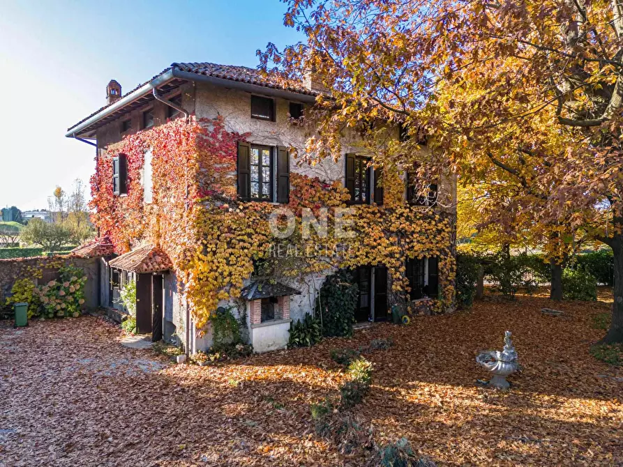 Immagine 1 di Villa in vendita  in Via Luciano Manara a Monticello Brianza