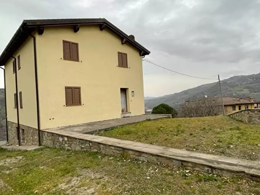 Immagine 1 di Casa indipendente in vendita  a Castiglione Dei Pepoli