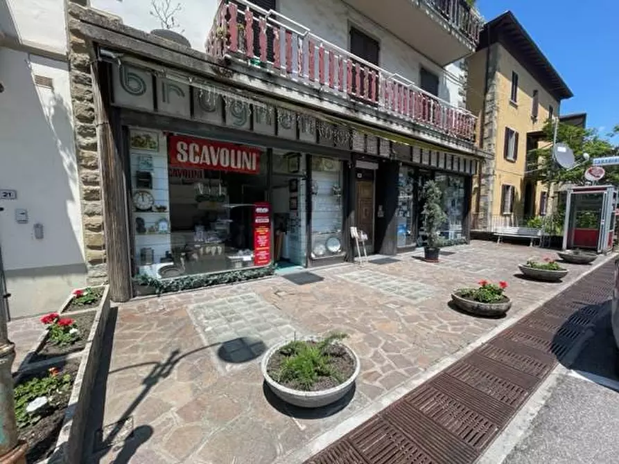 Immagine 1 di Negozio in vendita  a Castiglione Dei Pepoli