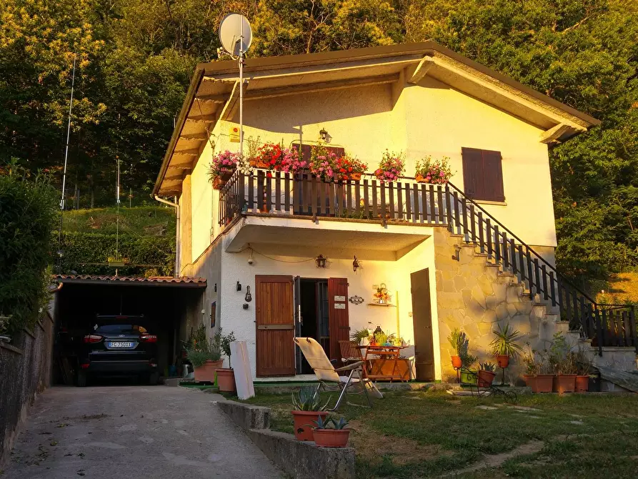 Immagine 1 di Casa indipendente in vendita  a Castel Di Casio