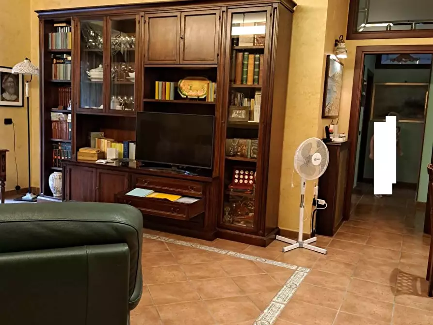 Immagine 1 di Appartamento in vendita  in VIA ENRICO BOTTIGLIERI a Salerno