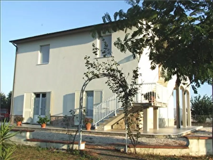 Immagine 1 di Casa indipendente in vendita  in Riotorto a Piombino