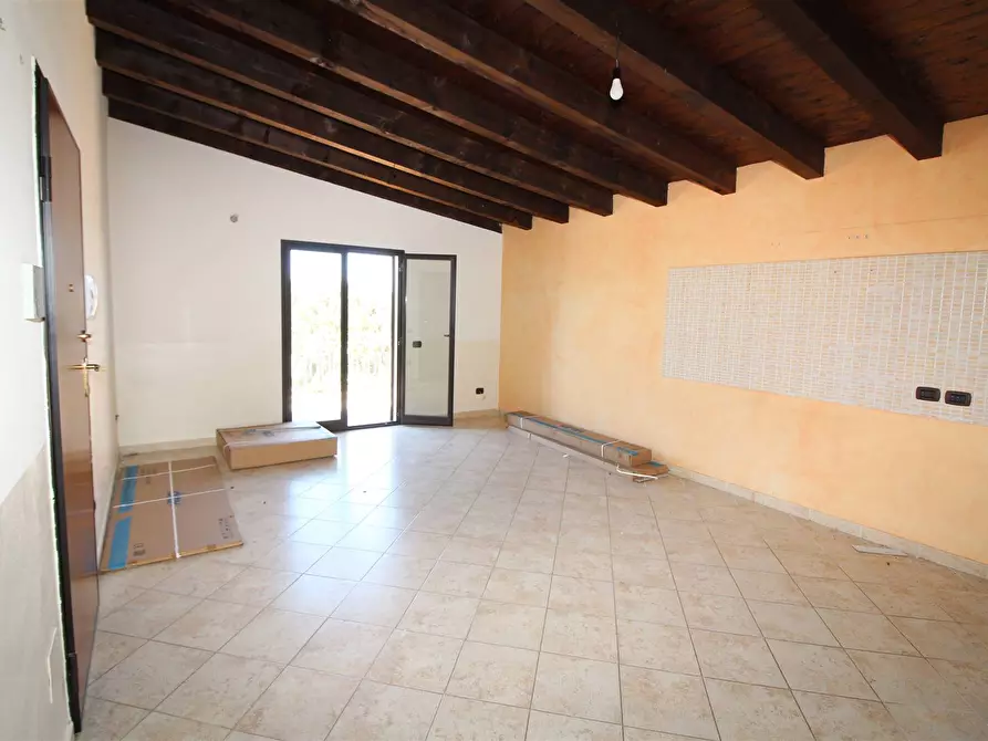 Immagine 1 di Casa indipendente in vendita  in VIA CIRENE a Lentini