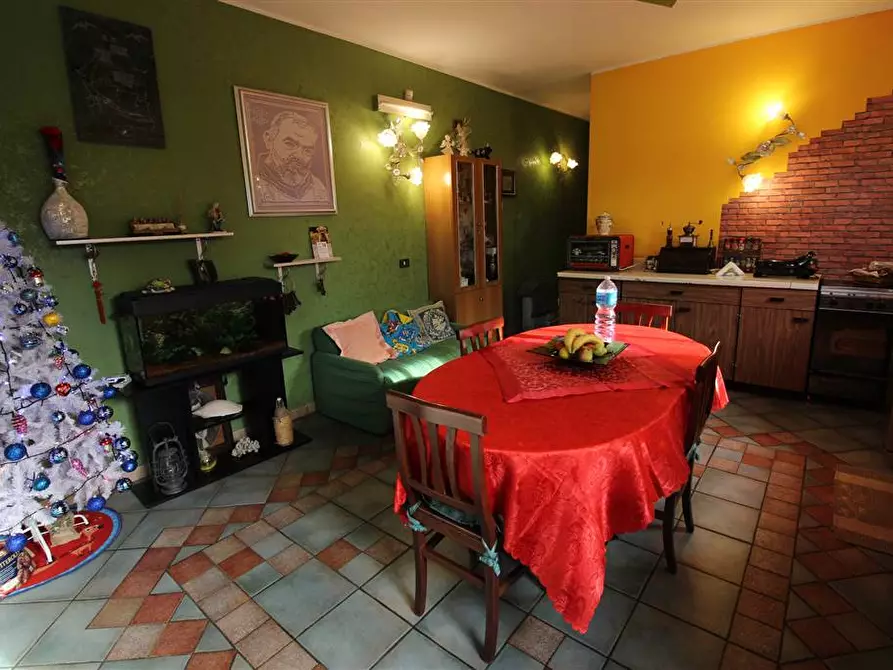 Immagine 1 di Villa in vendita  in VIA DELLE GARDENIE a Carlentini