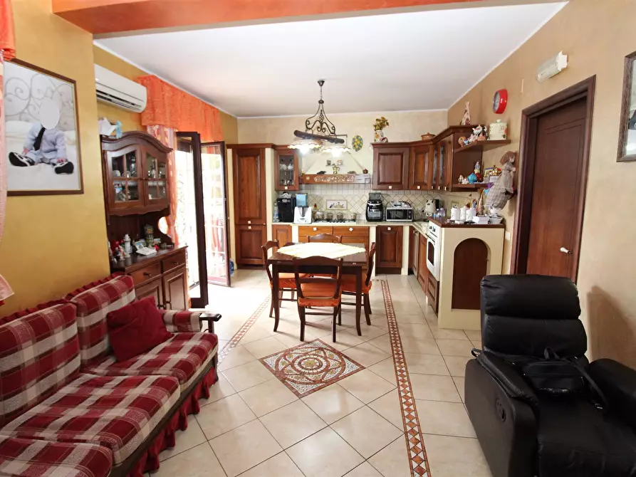 Immagine 1 di Appartamento in vendita  in VIA G. DI VITTORIO a Carlentini