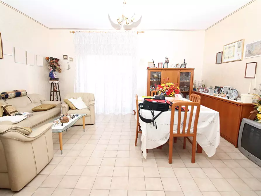 Immagine 1 di Appartamento in vendita  in VIA VIETRI a Lentini
