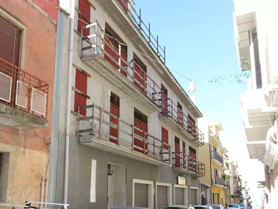 Immagine 1 di Casa indipendente in vendita  in VIA NINO BIXIO a Carlentini