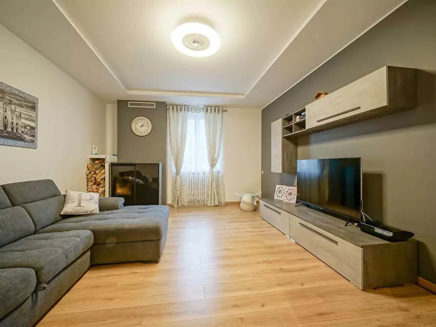 Immagine 1 di Appartamento in vendita  a Brivio