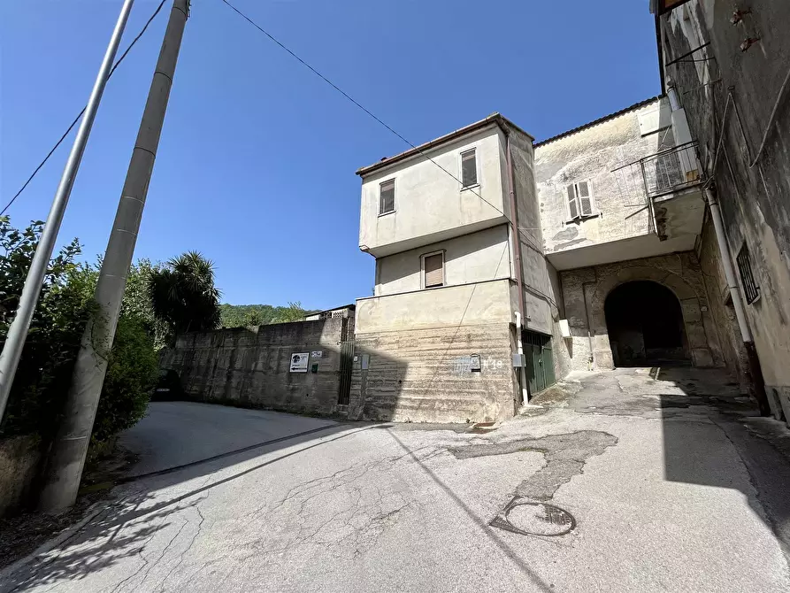 Immagine 1 di Appartamento in vendita  a Calvanico