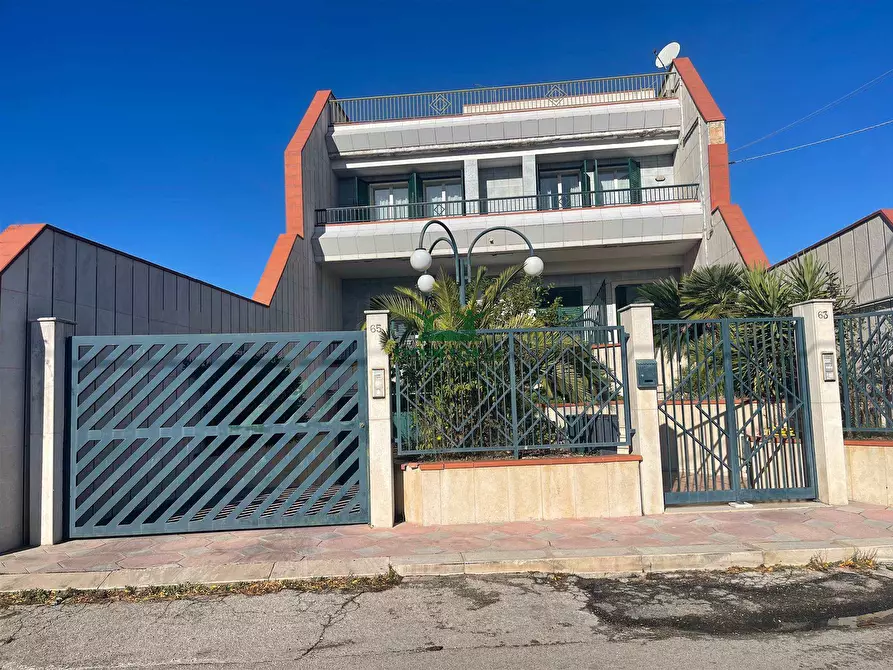 Immagine 1 di Casa indipendente in vendita  in Via Monte Faraone a Andria