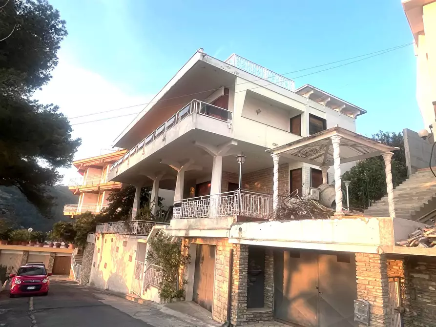 Immagine 1 di Villa in vendita  in via Bellavista 70 a Vallecrosia