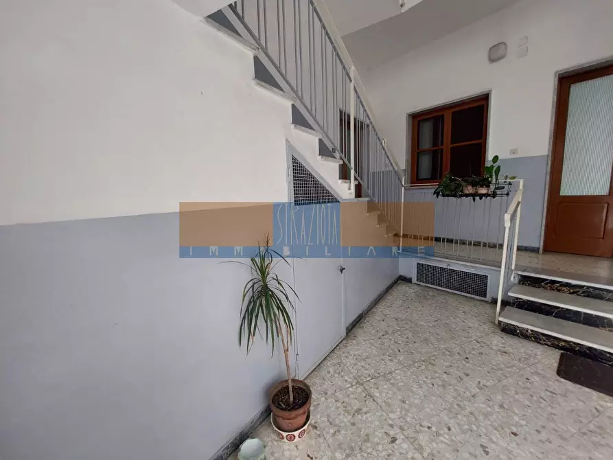 Immagine 1 di Appartamento in vendita  in via catania a Modugno