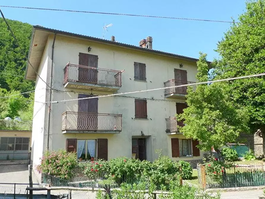 Immagine 1 di Appartamento in vendita  in Via Monte Baducco a Castiglione Dei Pepoli
