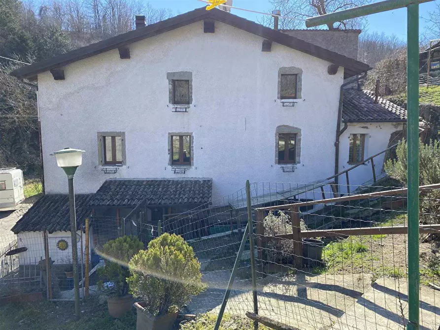 Immagine 1 di Appartamento in vendita  in Via Molino di Federico a San Benedetto Val Di Sambro