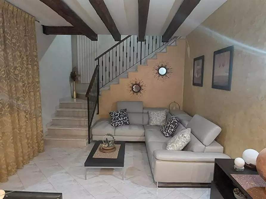 Immagine 1 di Villa in vendita  a Chioggia