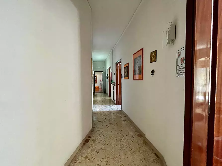 Immagine 1 di Appartamento in vendita  in via margotta a Salerno