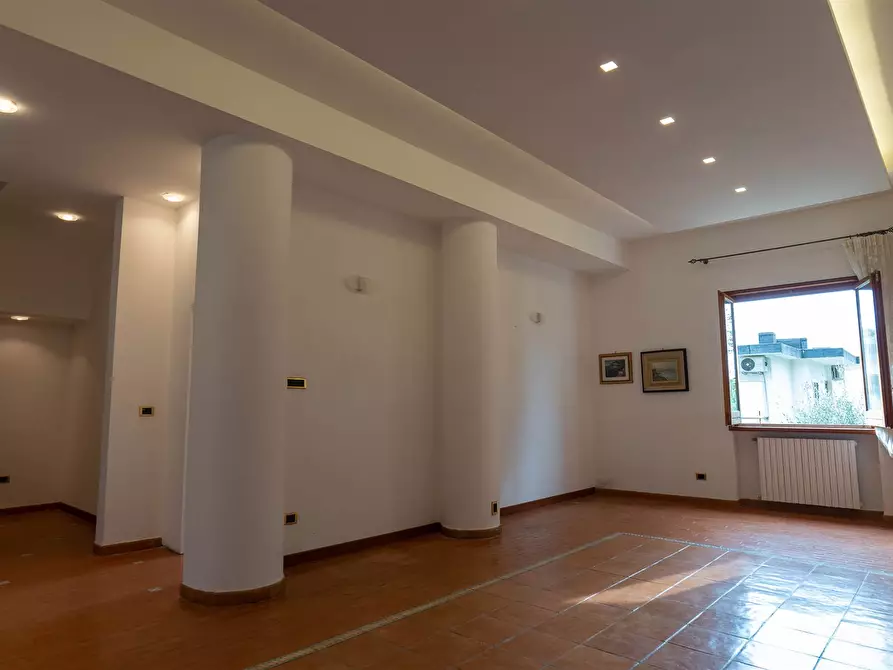 Immagine 1 di Appartamento in vendita  in via casa manzo a Salerno